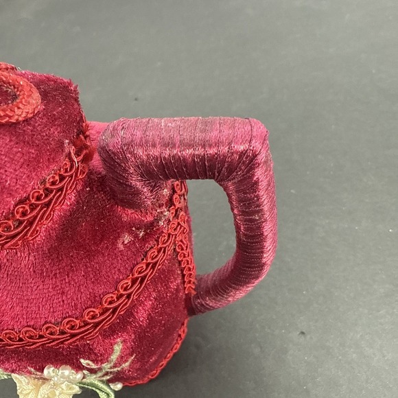 Red Rose Velvet Lace Teapot Christmas Ornament Embroidery Ornament Floral - Picture 6 of 9